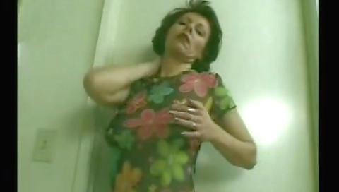 Mature sluts having hardcore fun with blacks