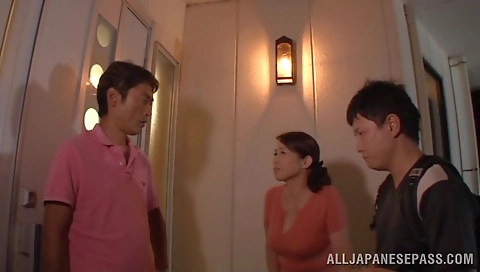Yuuko Kuremachi naughty housewife enjoys plenty of hot fucking