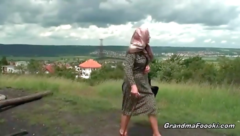 Granny gets tied and fucked