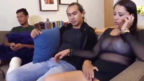 Con la mama de mi amigo